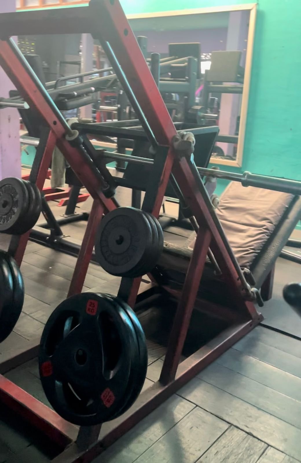 Leg Press Machine
